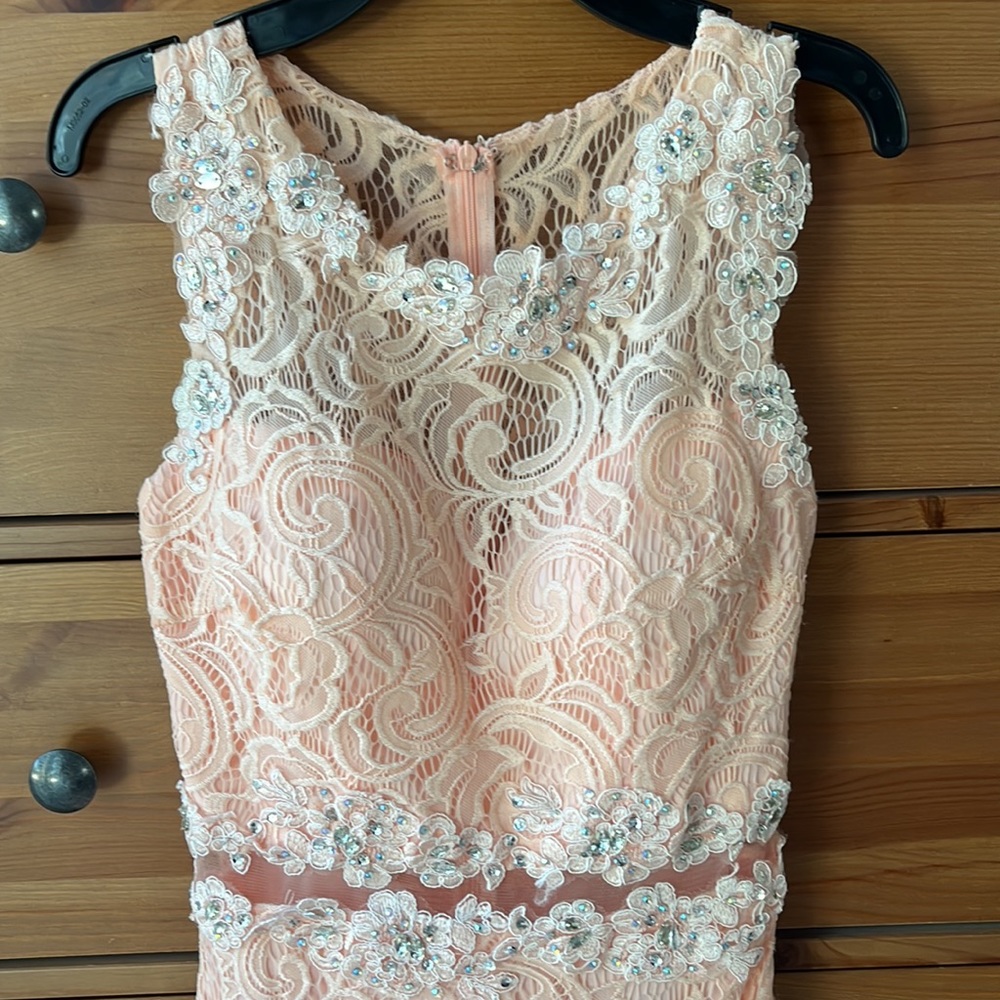 Dress - Picture 4 of 5